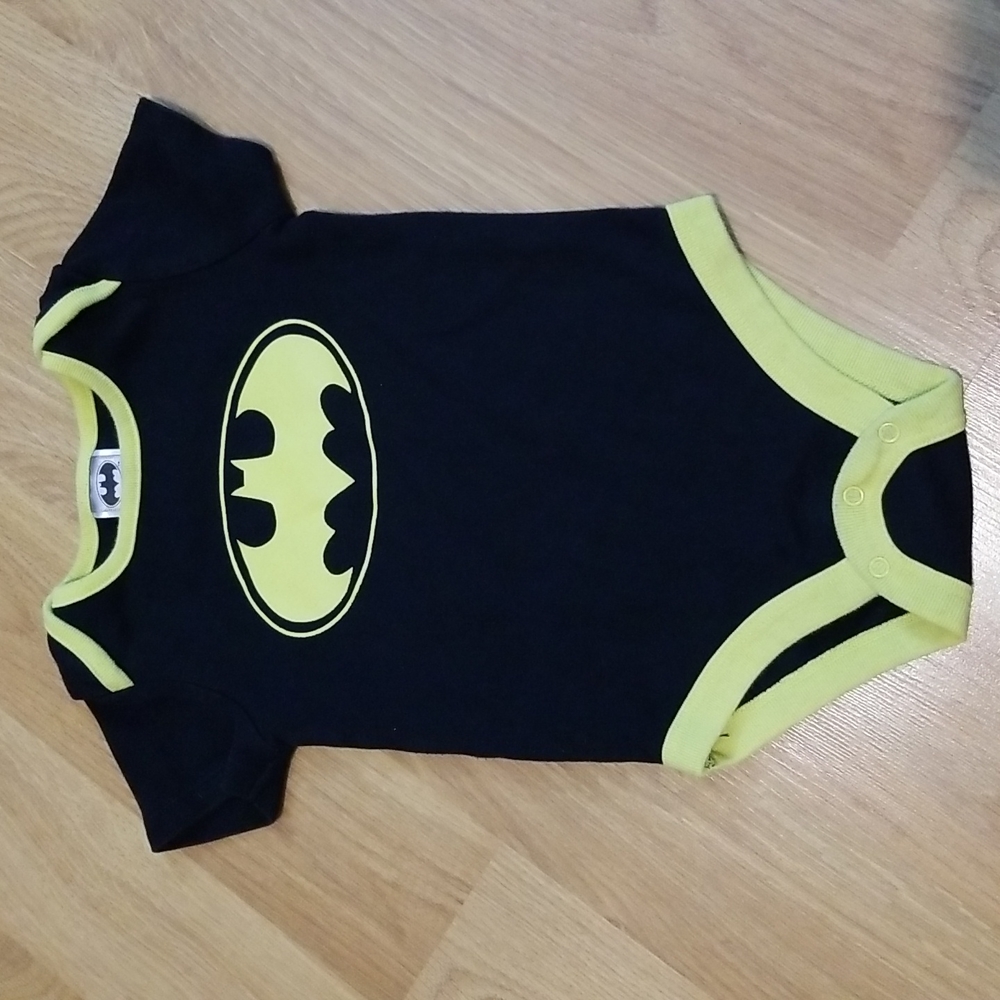 Batman black and yellow baby boys onesie 12-18 months